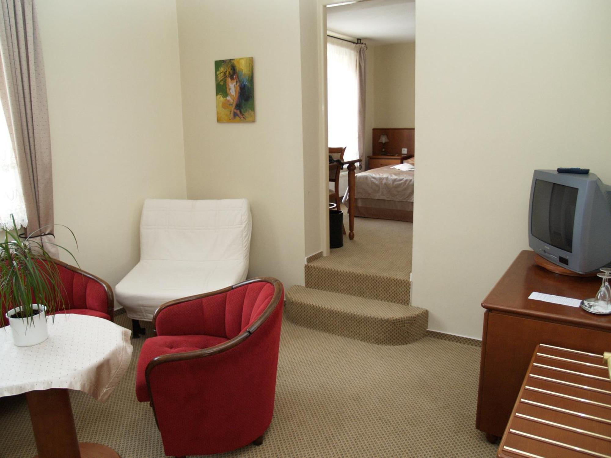Park Hotel Tartuf Beladice Extérieur photo