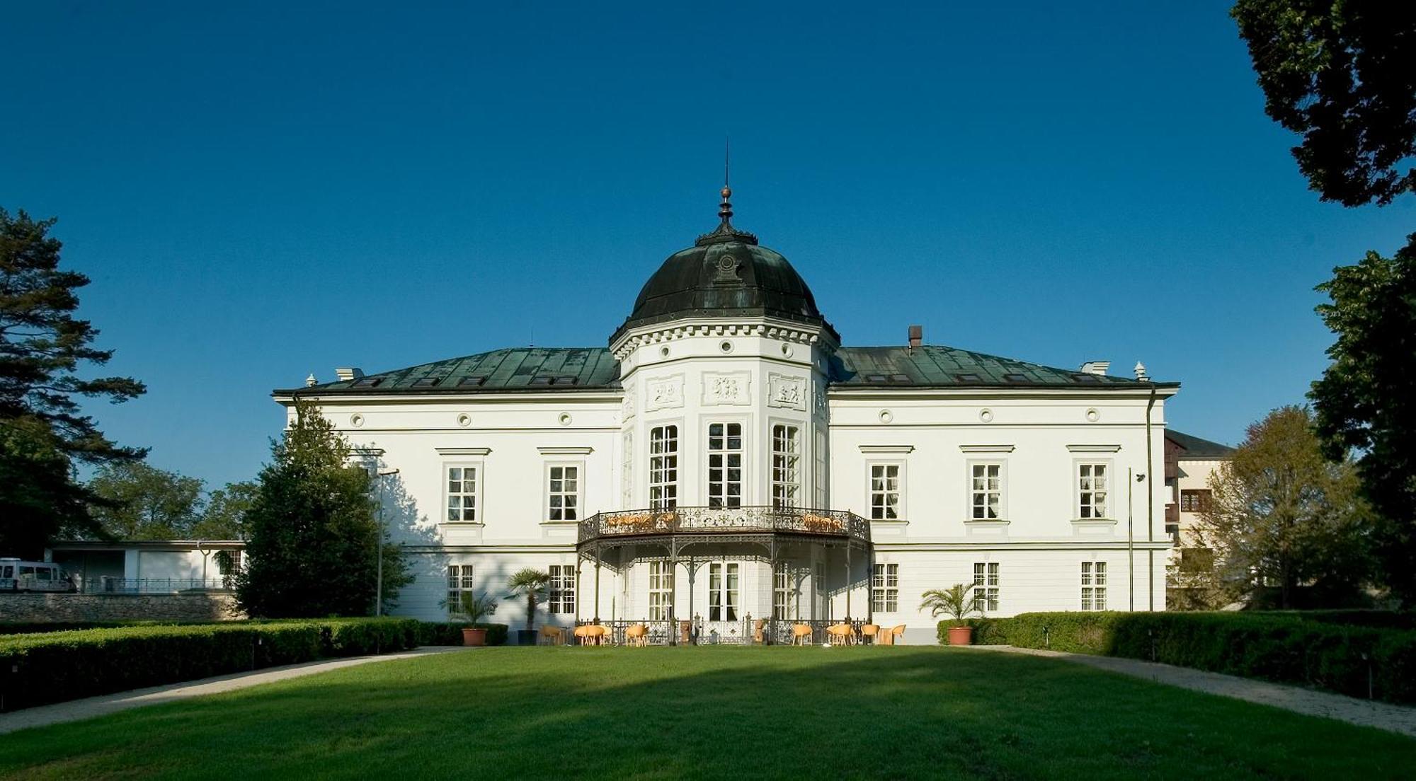 Park Hotel Tartuf Beladice Extérieur photo
