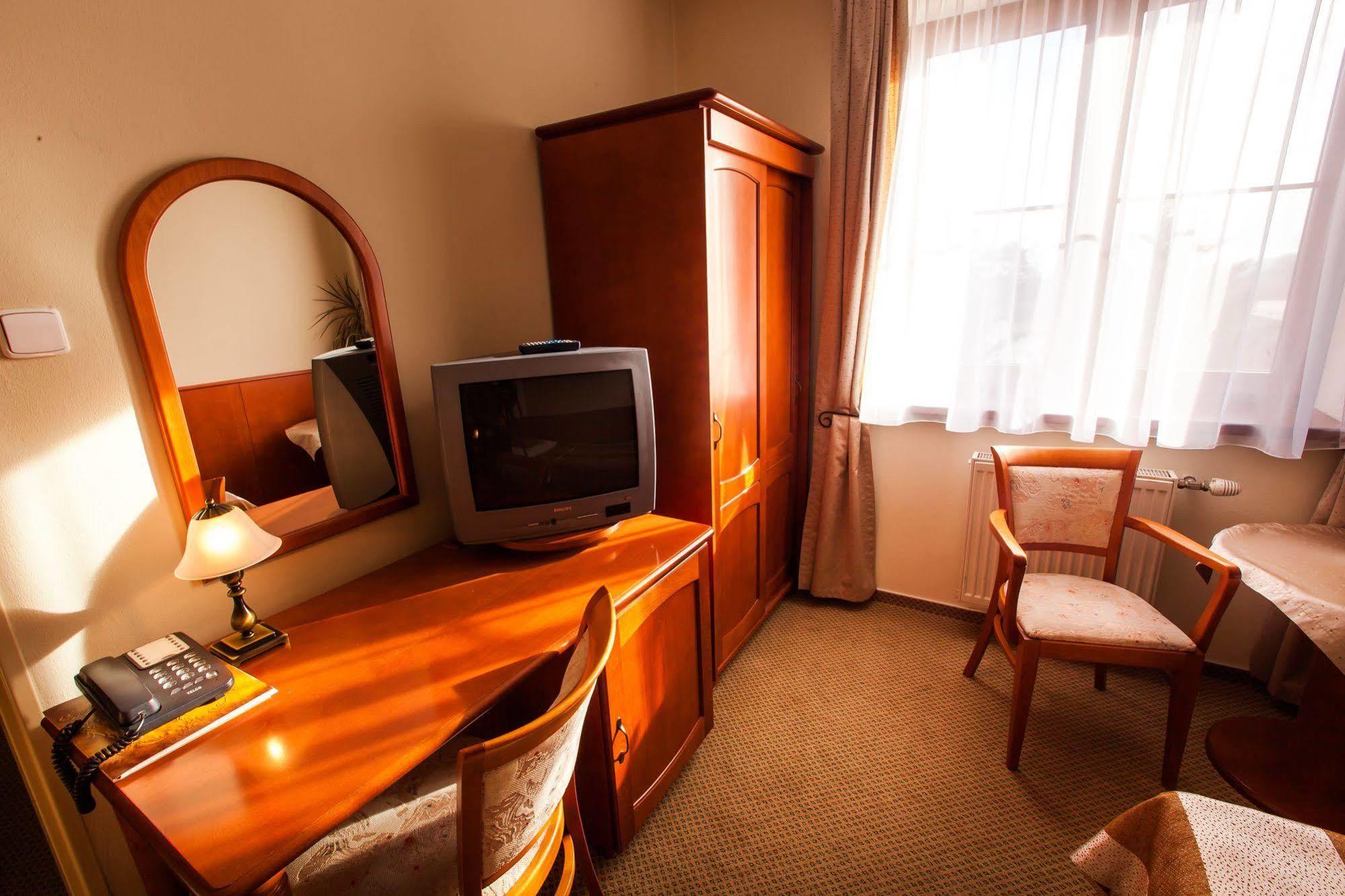 Park Hotel Tartuf Beladice Extérieur photo
