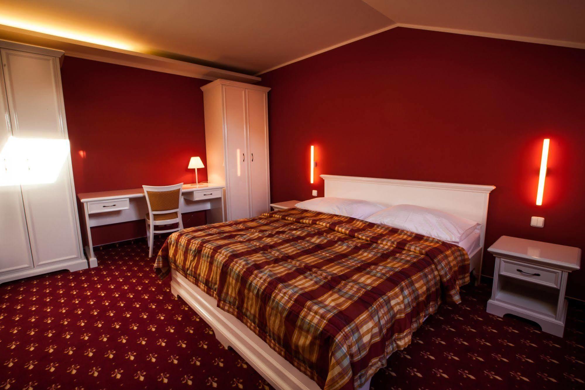 Park Hotel Tartuf Beladice Extérieur photo